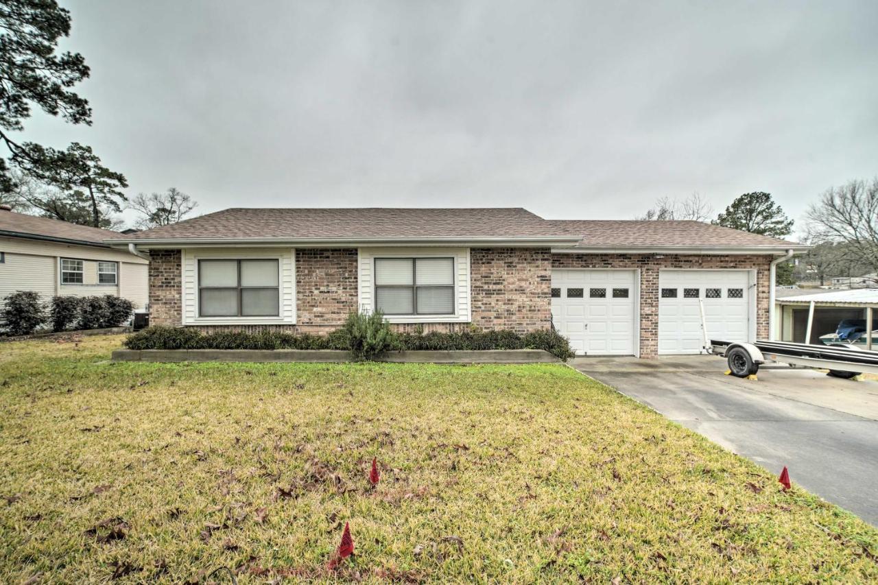 Lake Livingston Hideaway With Dock And Gas Grill! Villa Onalaska Exterior photo